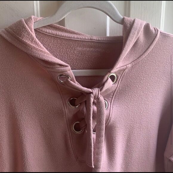 Beyond Yoga Over Tied Cropped Hoodie - Picture 4 of 5